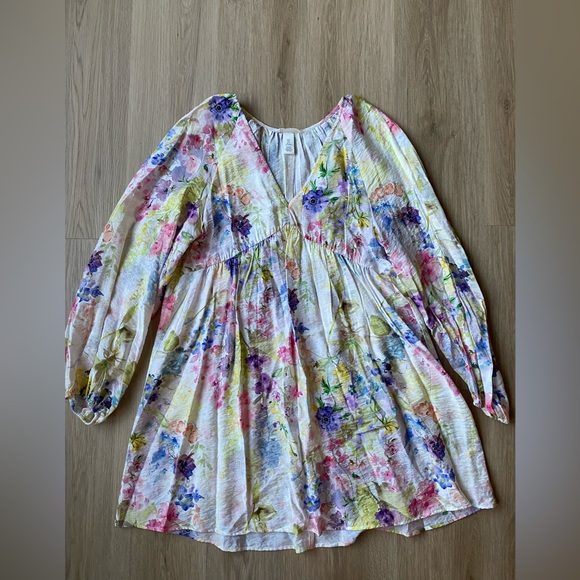 H&M Dresses & Skirts - H&M Floral Mini Dress - Multicolor